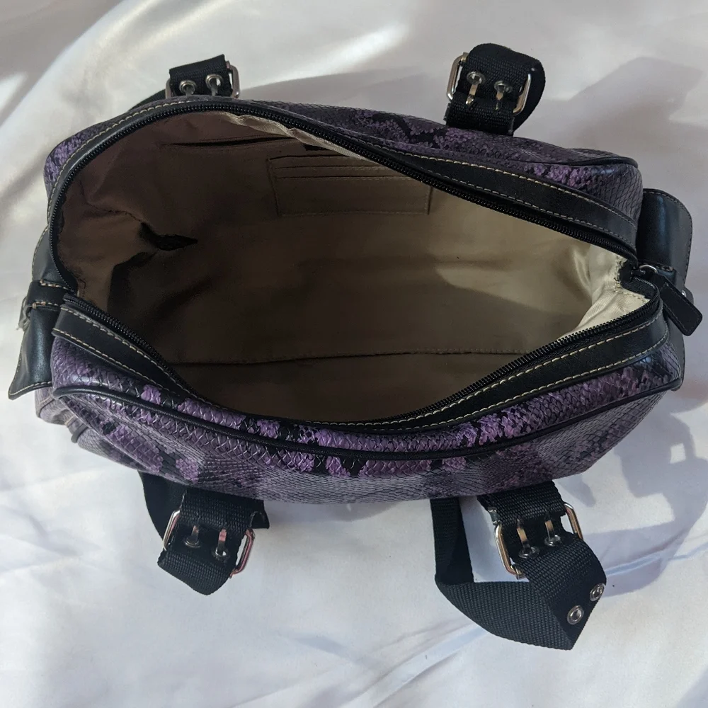 Nine West Purse & Accessories - Picture 6 of 12